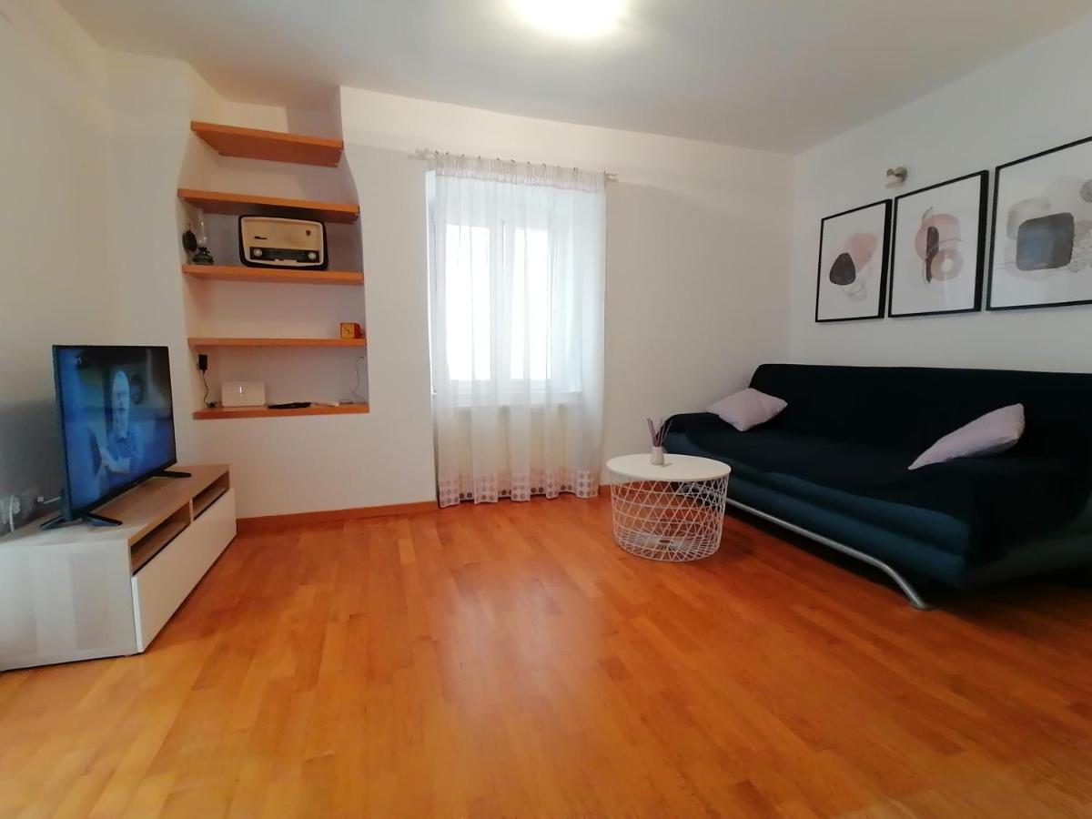 Apartment Veli Dvor Црес Экстерьер фото